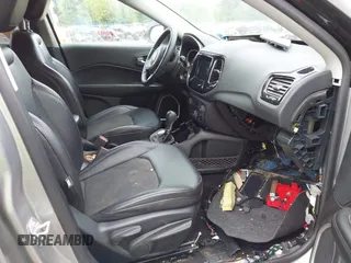 2019 Jeep Compass Latitude with VIN 3C4NJDBB5KT782858, listed as a IAAI auction lot 42263404 with 64,315 mi miles and . Bid and sale history available at DreamBid. Image 5.
