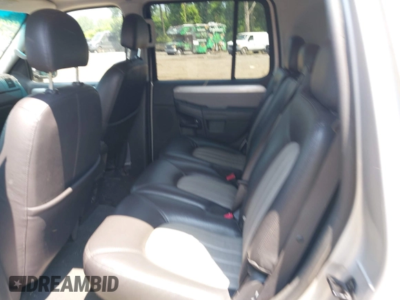 2004 Mercury Mountaineer with VIN 4M2DU86E34ZJ53426, listed as a IAAI auction lot 42410215 with 150,471 mi miles and . Bid and sale history available at DreamBid. Image 8.