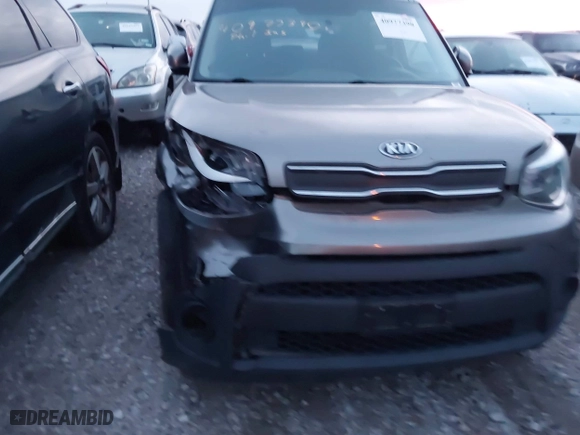 2019 Kia Soul with VIN KNDJN2A23K7015460, listed as a IAAI auction lot 40977390 with 79,947 mi miles. Bid and sale history available at carsss.com. Image 19.
