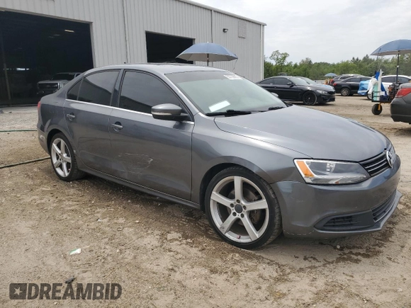 2013 Volkswagen Jetta SE с VIN 3VWDX7AJ7DM426295, выставлен на аукционе Copart как лот 55739005 с пробегом 212 804 миль миль и Списание • Salvage title. История ставок и продаж доступна на DreamBid. Изображение 4.