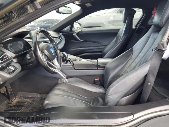 2016 BMW i8 z VIN WBY2Z2C52GV675006, wystawiony jako Copart lot #84521024 z przebiegiem 65 822 mil mil oraz Szkoda całkowita • Salvage title. Historia ofert i sprzedaży dostępna na DreamBid. Obrazek 7.