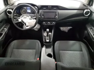2020 Nissan Versa S z VIN 3N1CN8DV8LL879311, wystawiony jako Copart lot #56574565 z przebiegiem 54 527 mil mil oraz Szkoda całkowita • Salvage title. Historia ofert i sprzedaży dostępna na DreamBid. Obrazek 8.