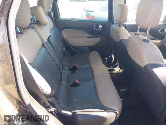 2015 FIAT 500L Lounge with VIN ZFBCFACH1FZ033227, listed as a IAAI auction lot 41636790 with 96,321 mi miles. Bid and sale history available at carsss.com. Image 8.