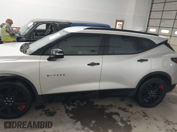 2020 Chevrolet Blazer LT с VIN 3GNKBJRS9LS624655, выставлен на аукционе IAAI как лот 41707430 с пробегом 99 335 миль миль и . История ставок и продаж доступна на DreamBid. Изображение 14.