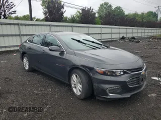 2018 Chevrolet Malibu LT z VIN 1G1ZD5ST7JF141610, wystawiony jako Copart lot #58846055 z przebiegiem 33 211 mil mil oraz Szkoda całkowita • Salvage title. Historia ofert i sprzedaży dostępna na DreamBid. Obrazek 4.