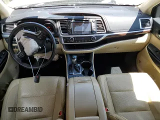 2016 Toyota Highlander Limited with VIN 5TDDKRFH3GS258727, listed as a Copart auction lot 61667005 with 121,789 mi miles and Salvage title. Bid and sale history available at DreamBid. Image 8.