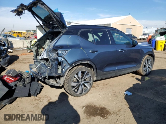 2022 Volvo XC40 Twin Plus z VIN YV4ED3UR8N2656606, wystawiony jako Copart lot #45480425 z przebiegiem 24 494 mil mil oraz Szkoda całkowita • Salvage title. Historia ofert i sprzedaży dostępna na DreamBid. Obrazek 3.