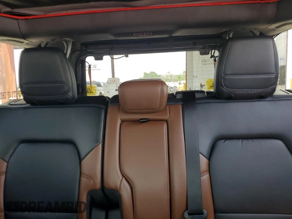 2022 Ford Bronco с VIN 1FMEE5DP9NLB49973, выставлен на аукционе Copart как лот 56214605 с пробегом 23 697 миль миль и Списание • Salvage title. История ставок и продаж доступна на DreamBid. Изображение 10.