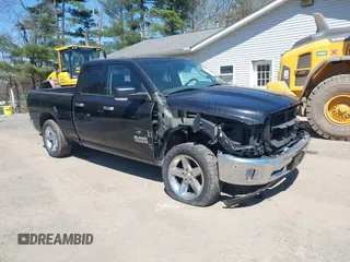 2018 Ram 1500 Big Horn z VIN 1C6RR7GG6JS238098, wystawiony jako IAAI lot #42010444 z przebiegiem 93 450 mil mil oraz . Historia ofert i sprzedaży dostępna na DreamBid. Obrazek 1.