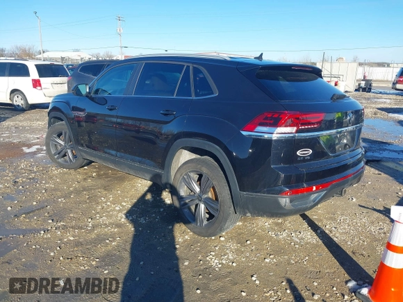 2020 Volkswagen Atlas SE with VIN 1V21E2CA9LC225525, listed as a IAAI auction lot 41742619 with 71,185 mi miles and . Bid and sale history available at DreamBid. Image 3.