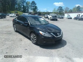 2017 Nissan Altima SV with VIN 1N4AL3AP1HC109284, listed as a IAAI auction lot 41918970 with 72,325 mi miles and . Bid and sale history available at carsss.com. Image 1.