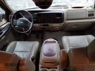 2005 Ford Excursion Limited z VIN 1FMNU43S05ED46778, wystawiony jako Copart lot #79294304 z przebiegiem 178 533 mil mil oraz Szkoda całkowita • Salvage title. Historia ofert i sprzedaży dostępna na DreamBid. Obrazek 8.