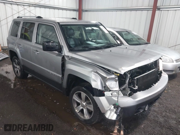 2016 Jeep Patriot High Altitude z VIN 1C4NJRFB0GD500582, wystawiony jako IAAI lot #42298262 z przebiegiem 117 643 mil mil oraz . Historia ofert i sprzedaży dostępna na DreamBid. Obrazek 6.