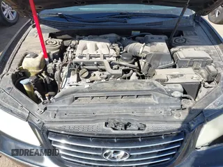 2008 Hyundai Azera Limited with VIN KMHFC46FX8A318696, listed as a IAAI auction lot 41911144 with 229,327 mi miles and . Bid and sale history available at DreamBid. Image 10.