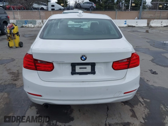 2015 BMW 3 Series 320i with VIN WBA3B1G52FNT06107, listed as a IAAI auction lot 41777304 with 85,832 mi miles. Bid and sale history available at carsss.com. Image 17.