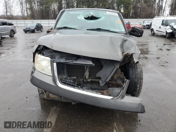 2004 Ford Expedition Special Service with VIN 1FMPU15L74LB58881, listed as a Copart auction lot 42565265 with 301,124 mi miles and Non Repairable. Bid and sale history available at carsss.com. Image 5.