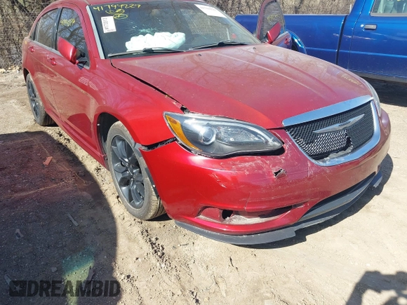 2013 Chrysler 200 Limited with VIN 1C3CCBCG4DN719399, listed as a IAAI auction lot 41794229 with 123,903 mi miles. Bid and sale history available at carsss.com. Image 6.