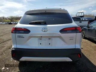 2023 Toyota Corolla Cross XLE z VIN 7MUDAABG8PV072480, wystawiony jako Copart lot #53847495 z przebiegiem 47 754 mil mil oraz Szkody całkowita. Historia ofert i sprzedaży dostępna na DreamBid. Obrazek 6.