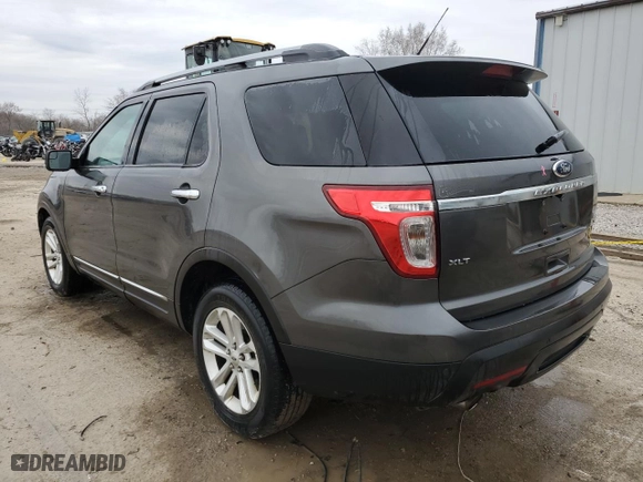 2015 Ford Explorer XLT with VIN 1FM5K7D89FGC35596, listed as a Copart auction lot 48043865 with 272,970 mi miles and Salvage Title. Bid and sale history available at carsss.com. Image 2.