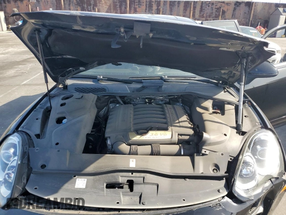 2017 Porsche Cayenne with VIN WP1AA2A20HKA80640, listed as a Copart auction lot 61038585 with 60,893 mi miles and Salvage title. Bid and sale history available at DreamBid. Image 12.