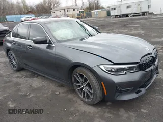 2021 BMW 3 Series 330i xDrive z VIN 3MW5R7J03M8B73085, wystawiony jako IAAI lot #42022710 z przebiegiem 49 489 mil mil oraz . Historia ofert i sprzedaży dostępna na DreamBid. Obrazek 1.