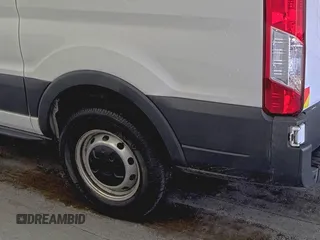 2018 Ford Transit с VIN 1FTYE1YM9JKB52110, выставлен на аукционе IAAI как лот 42610426 с пробегом 156 532 миль миль и . История ставок и продаж доступна на DreamBid. Изображение 19.