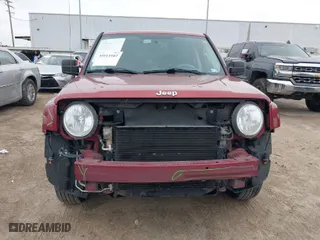 2017 Jeep Patriot Sport with VIN 1C4NJPBB0HD201718, listed as a IAAI auction lot 41614102 with 88,194 mi miles. Bid and sale history available at carsss.com. Image 13.