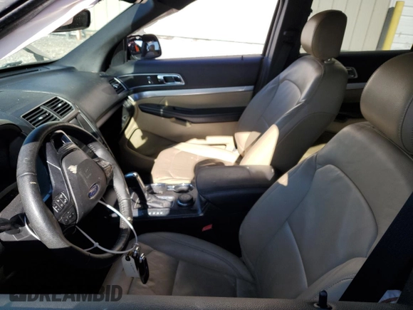 2017 Ford Explorer XLT z VIN 1FM5K8D89HGA41711, wystawiony jako Copart lot #41890845 z przebiegiem 91 492 mil mil oraz Szkoda całkowita • Salvage title. Historia ofert i sprzedaży dostępna na DreamBid. Obrazek 7.