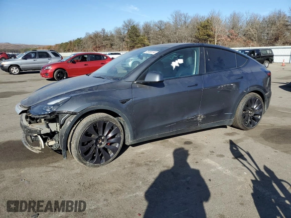 2022 Tesla Model Y Performance z VIN 7SAYGDEF5NF338301, wystawiony jako Copart lot #78189114 z przebiegiem 55 881 mil mil oraz Szkoda całkowita • Salvage title. Historia ofert i sprzedaży dostępna na DreamBid. Obrazek 1.