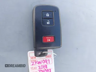 2018 Toyota Tacoma SR z VIN 3TMCZ5AN7JM156092, wystawiony jako IAAI lot #41642391 z przebiegiem 65 805 mil mil oraz . Historia ofert i sprzedaży dostępna na DreamBid. Obrazek 11.