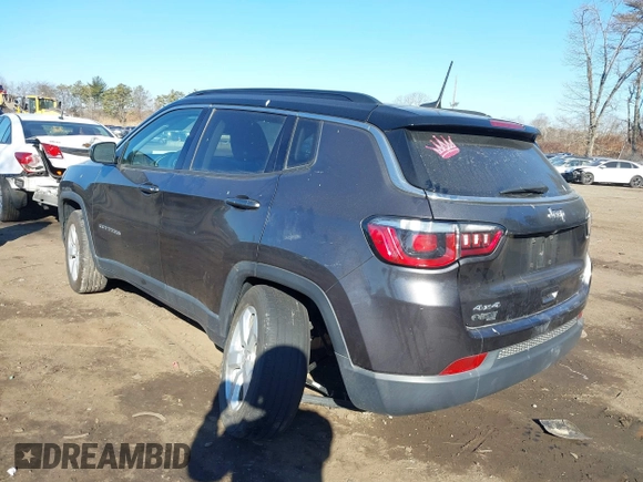 2020 Jeep Compass Latitude with VIN 3C4NJDBB9LT217059, listed as a IAAI auction lot 41645658 with 61,972 mi miles. Bid and sale history available at carsss.com. Image 6.