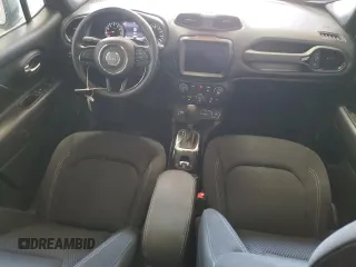 2022 Jeep Renegade Altitude z VIN ZACNJDE1XNPN73059, wystawiony jako Copart lot #56214685 z przebiegiem 56 666 mil mil oraz Szkoda całkowita • Salvage title. Historia ofert i sprzedaży dostępna na DreamBid. Obrazek 8.