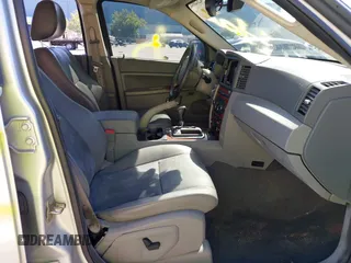 2005 Jeep Grand Cherokee Limited with VIN 1J4HR58N55C561719, listed as a IAAI auction lot 42648942 with 70,106 mi miles and . Bid and sale history available at DreamBid. Image 5.