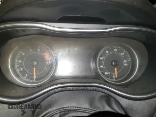 2021 Jeep Cherokee Latitude Lux z VIN 1C4PJMMX2MD102019, wystawiony jako Copart lot #49060065 z przebiegiem Nie podano mil oraz Czysty tytuł • Clean title. Historia ofert i sprzedaży dostępna na DreamBid. Obrazek 9.