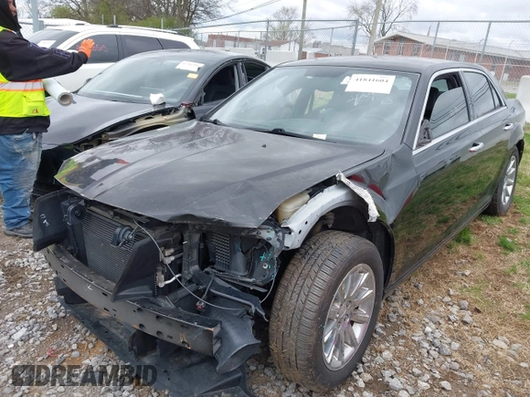2012 Chrysler 300 Limited with VIN 2C3CCACG3CH113206, listed as a IAAI auction lot 41841604 with Not Provided miles. Bid and sale history available at carsss.com. Image 2.