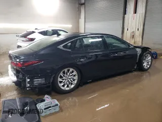 2022 Lexus LS with VIN JTHD51GFXN5010742, listed as a Copart auction lot 48202395 with 13,389 mi miles and Salvage Title. Bid and sale history available at carsss.com. Image 3.