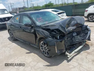 2025 Nissan Sentra SR z VIN 3N1AB8DV3SY314627, wystawiony jako IAAI lot #42441501 z przebiegiem Nie podano mil oraz . Historia ofert i sprzedaży dostępna na DreamBid. Obrazek 1.