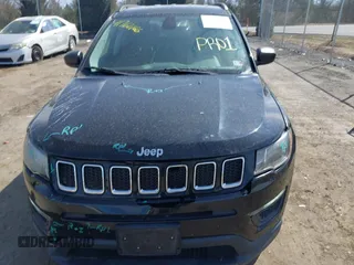 2018 Jeep Compass Sport with VIN 3C4NJCAB1JT301868, listed as a IAAI auction lot 41762166 with 119,933 mi miles. Bid and sale history available at carsss.com. Image 12.