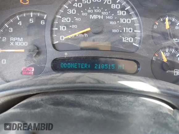 2005 Chevrolet Silverado 1500 LS with VIN 2GCEC13T151262095, listed as a IAAI auction lot 42032223 with 210,515 mi miles. Bid and sale history available at carsss.com. Image 7.