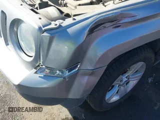 2017 Jeep Patriot Sport with VIN 1C4NJPBB8HD132437, listed as a IAAI auction lot 41429955 with 141,243 mi miles. Bid and sale history available at carsss.com. Image 17.