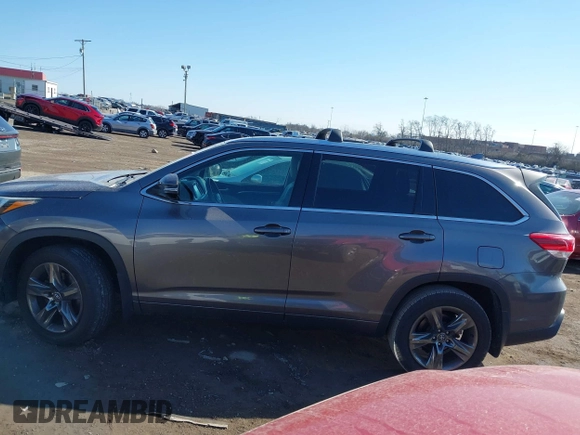 2017 Toyota Highlander Limited с VIN 5TDDZRFH9HS464762, выставлен на аукционе IAAI как лот 41396047 с пробегом 60 528 миль миль и . История ставок и продаж доступна на DreamBid. Изображение 14.