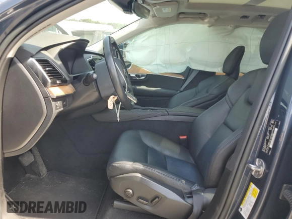 2022 Volvo XC90 Momentum with VIN YV4A22PKXN1867907, listed as a Copart auction lot 61944575 with 41,249 mi miles and Salvage title. Bid and sale history available at DreamBid. Image 7.