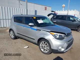 2019 Kia Soul + with VIN KNDJP3A56K7639781, listed as a IAAI auction lot 41846340 with 103,212 mi miles. Bid and sale history available at carsss.com. Image 1.