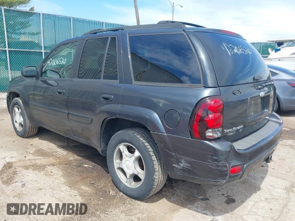 2006 Chevrolet TrailBlazer LS with VIN 1GNDT13S562202185, listed as a IAAI auction lot 42206520 with 192,049 mi miles and . Bid and sale history available at DreamBid. Image 3.