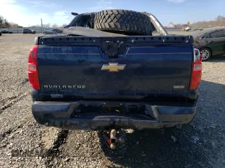2007 Chevrolet Avalanche 1LT z VIN 3GNFK12387G202146, wystawiony jako Copart lot #77637064 z przebiegiem Nie podano mil oraz Szkoda całkowita • Salvage title. Historia ofert i sprzedaży dostępna na DreamBid. Obrazek 6.