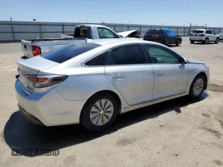 2016 Hyundai Sonata Hybrid SE with VIN KMHE24L11GA008782, listed as a Copart auction lot 61579313 with 159,171 mi miles. Bid and sale history available at carsss.com. Image 3.