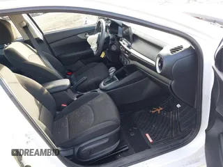 2021 Kia Forte LXS z VIN 3KPF24AD8ME273858, wystawiony jako IAAI lot #40978799 z przebiegiem 43 934 mil mil oraz . Historia ofert i sprzedaży dostępna na DreamBid. Obrazek 5.