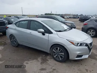 2021 Nissan Versa SV with VIN 3N1CN8EV4ML869262, listed as a IAAI auction lot 41408655 with 70,623 mi miles. Bid and sale history available at carsss.com. Image 1.