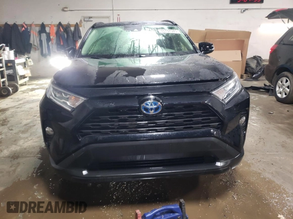 2019 Toyota RAV4 Hybrid XLE with VIN JTMRWRFV7KD006581, listed as a Copart auction lot 48137945 with 73,105 mi miles and Salvage Title. Bid and sale history available at carsss.com. Image 5.