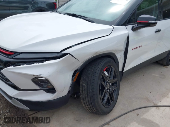 2024 Chevrolet Blazer LT with VIN 3GNKBDR45RS195056, listed as a IAAI auction lot 42241495 with 8,332 mi miles and . Bid and sale history available at DreamBid. Image 6.